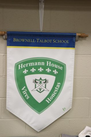 Hermann House Crest